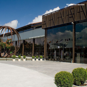 Nave Lewis parque fundidora